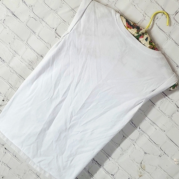 Netflix Stranger Things Scoops Ahoy Ice Cream Parlor White Tie Front Shirt Sz S - Picture 13 of 17